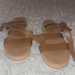 Mika Paoli brown platform Sandals.